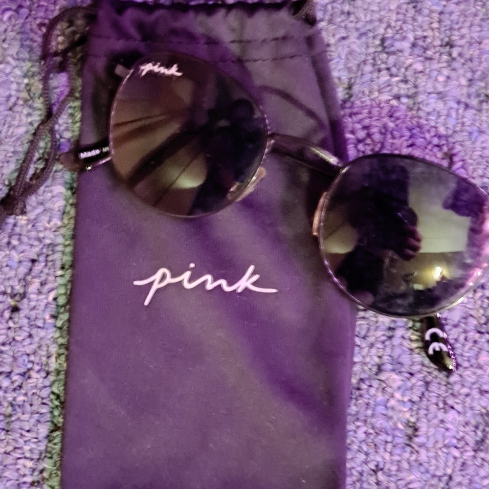 PINK Victoria's Secret Sleek Black Sunglasses